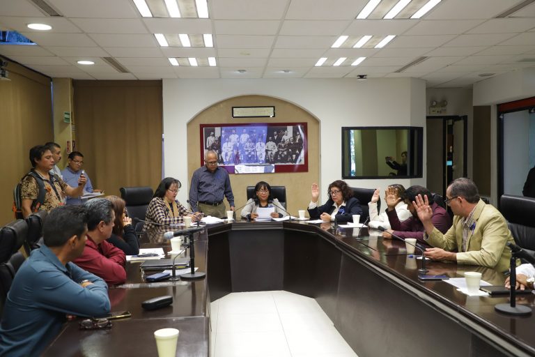 Recibe-Comision-de-Pesca-y-Acuacultura