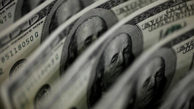 dolares-remesas-reuters-131340