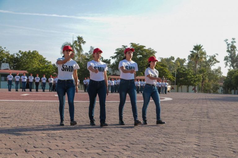 INVITAN A MUJERES A REALIZAR