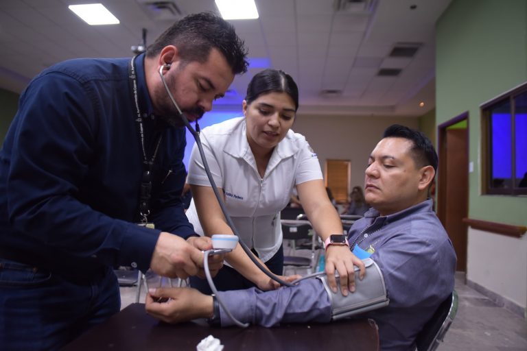 IMPARTE DIRECCIÓN DE SALUD (3)
