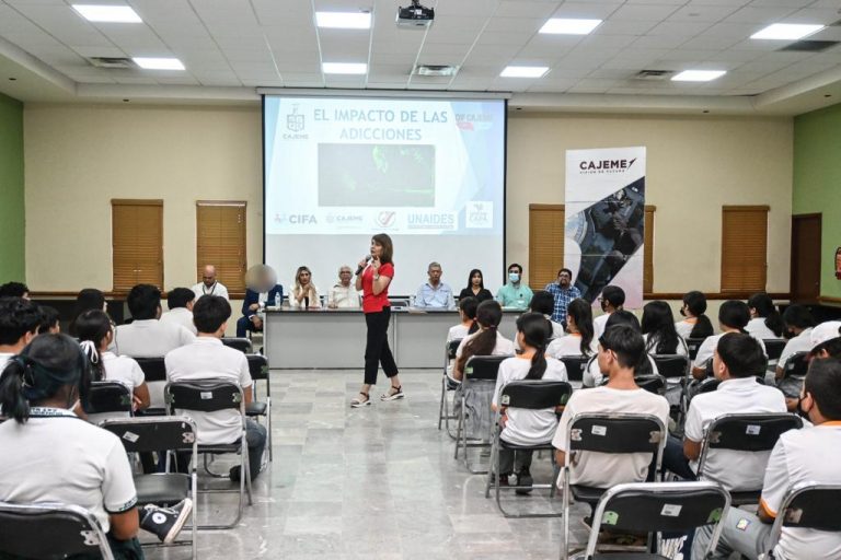 CIFA-IMPARTE-CONFERENCIA-3