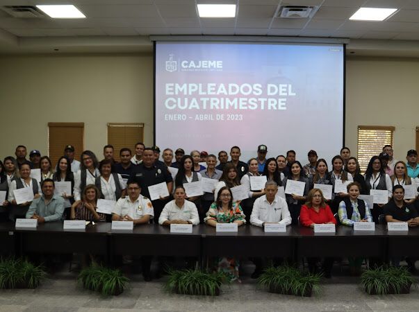 RECONOCEN-POR-SU-DESEMPENO-3