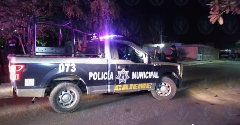 DETIENEN-A-2-MENORES