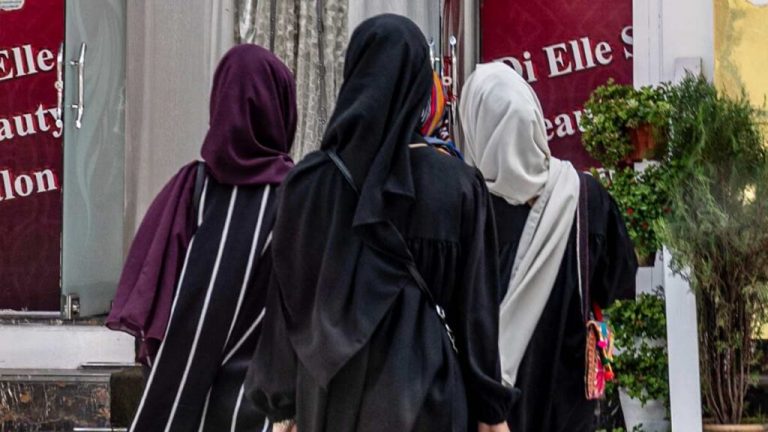 talibanes-frenan-afganas-querian-estudiar-112435-1024x576-1