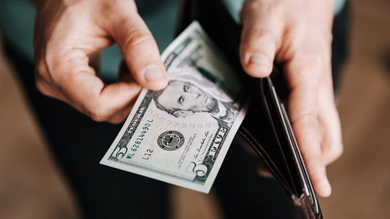 dolar-peso-12-diciembre-2023