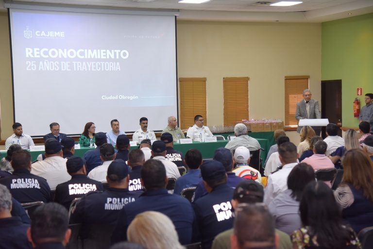 DISTINGUEN A 66 EMPLEADOS 1