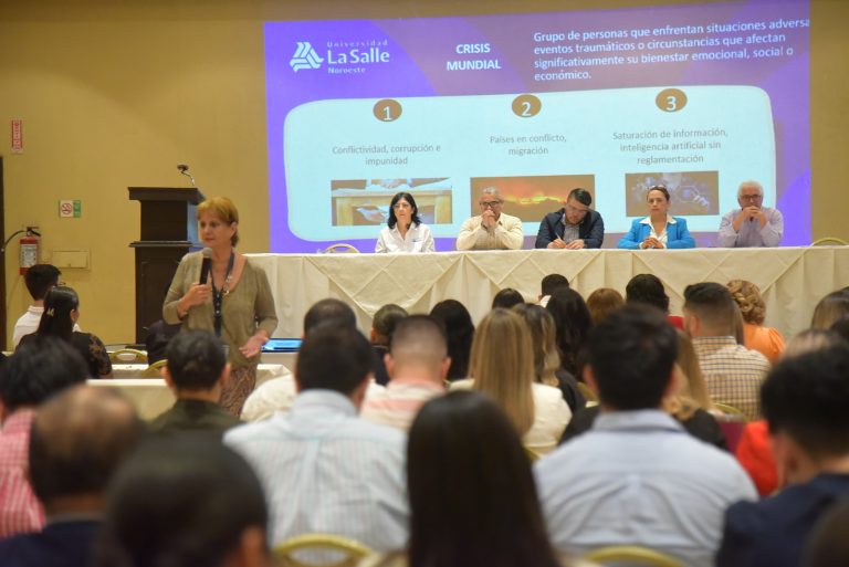 INAUGURA ALCALDE FORO 3