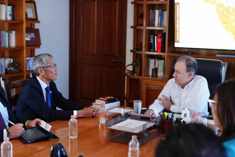 SOSTIENE GOBERNADOR 1