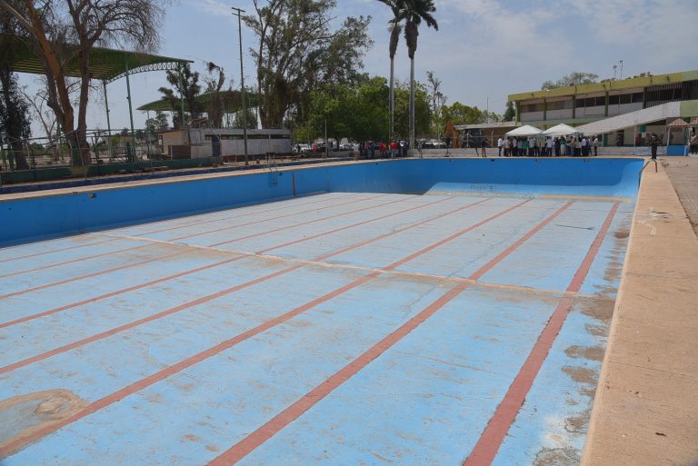 DA BANDERAZO ALCALDE 3