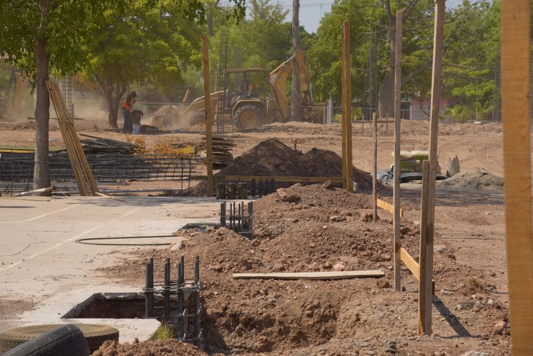 SUPERVISA PRESIDENTE OBRA 5