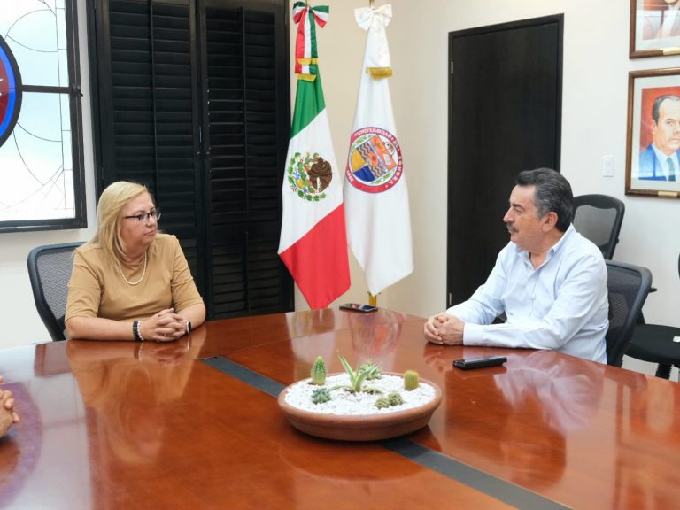 SE REÚNE PRESIDENTE
