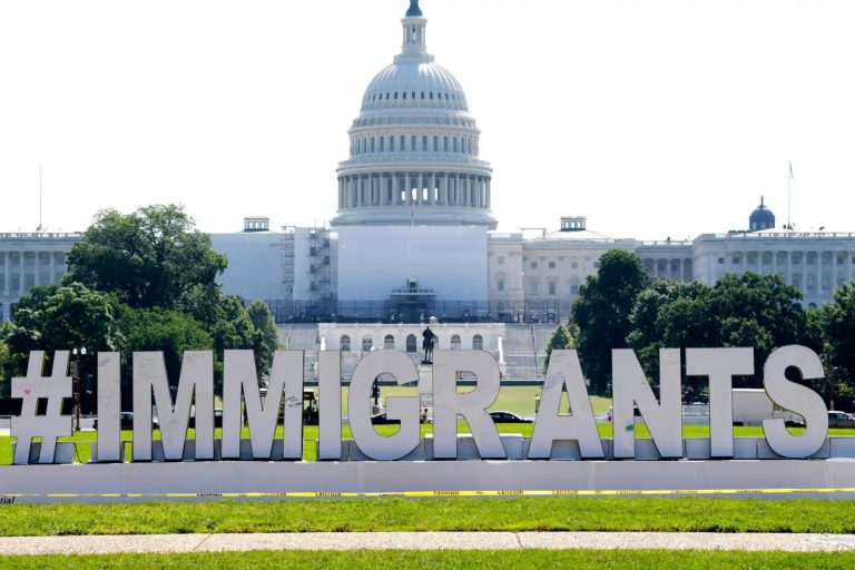 democratas dan ultimatum