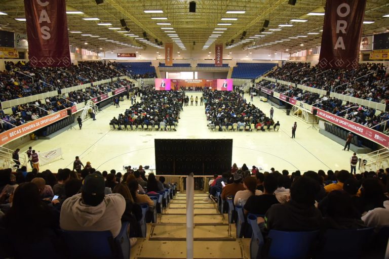 PARTICIPAN GOBERNADOR (8)