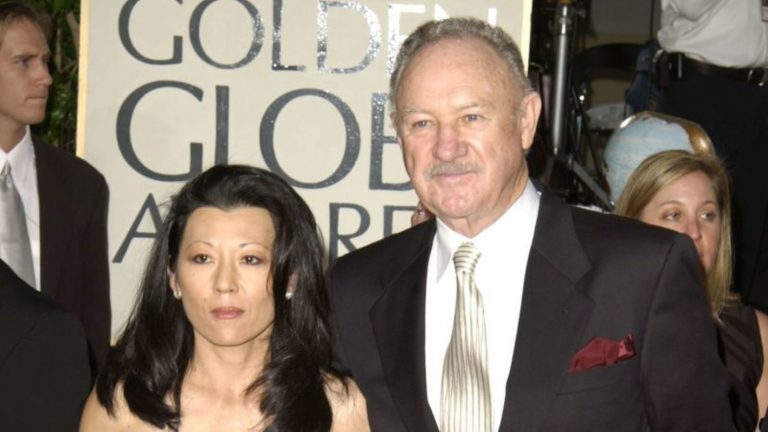 Gene Hackman y esposa