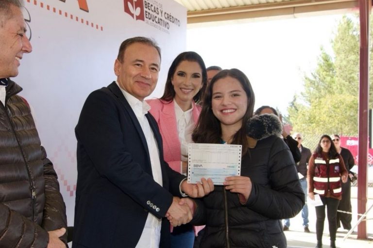GOBERNADOR DURAZO BENEFICIA 2