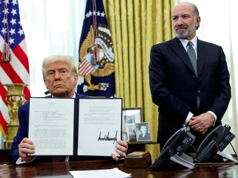 Trump impone
