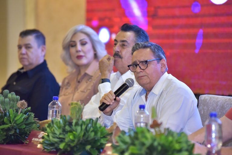 PRESENTAN ELENCO (2)