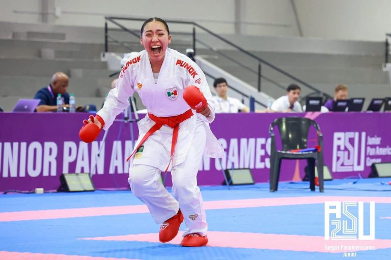 RECONOCE CAJEME A LA ATLETA (2)
