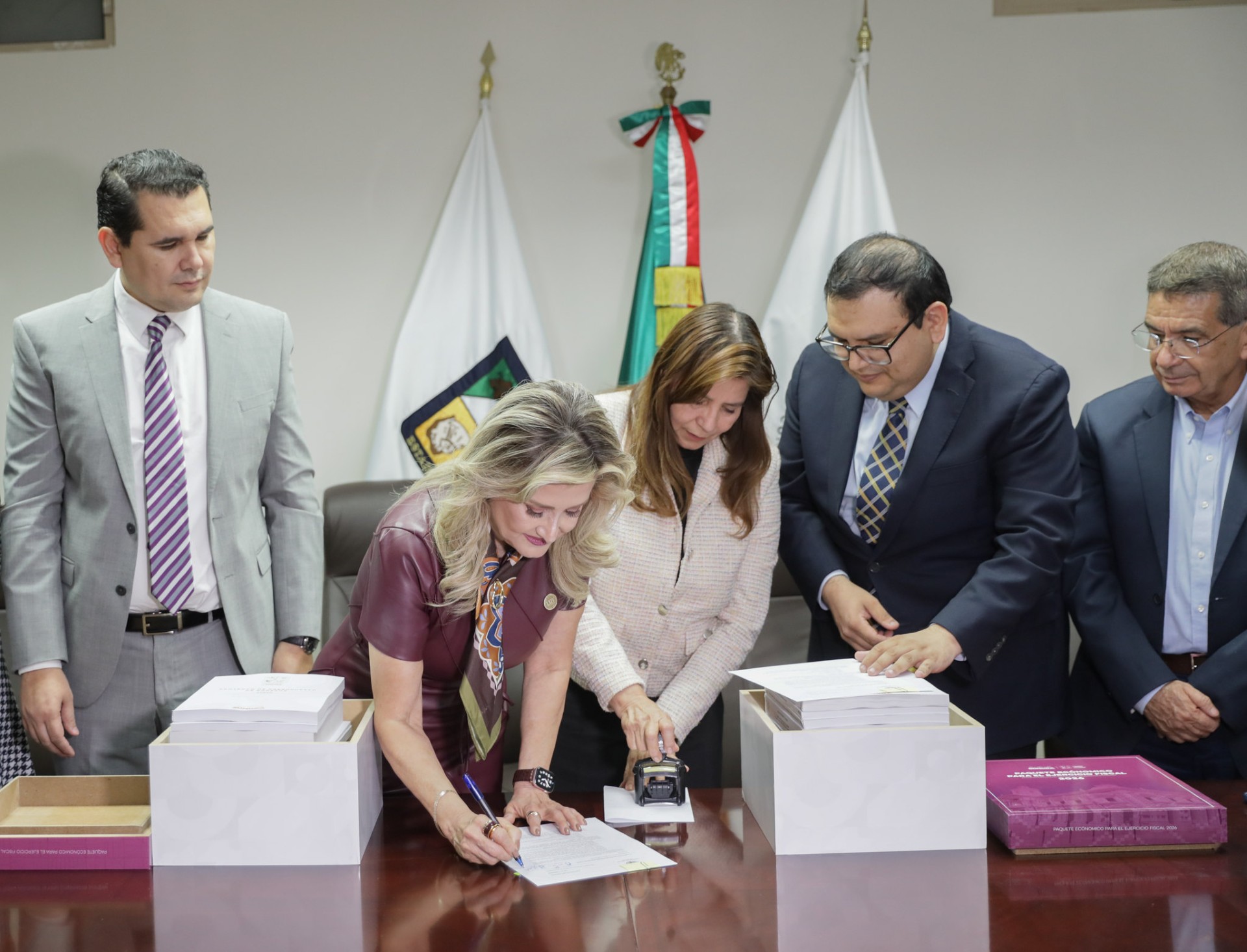 EL CONGRESO DE SONORA RECIBE EL PAQUETE ECONÓMICO 2026 – Agencia ICE