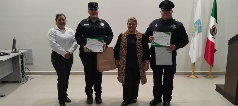 REALIZAN PLÁTICA (3)