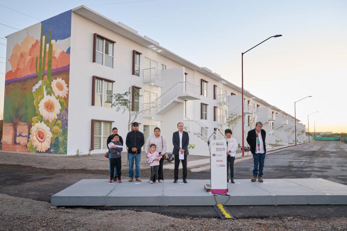 DURAZO Y SHEINBAUM ENTREGAN PRIMERAS CASAS DEL BIENESTAR EN SONORA ...