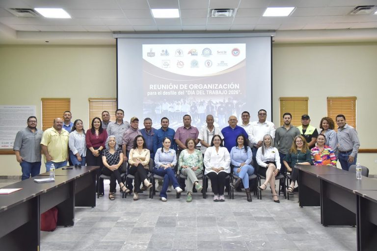 ALISTAN PREPARATIVOS (3)