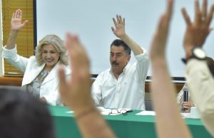 JAVIER LAMARQUE SOLICITA (1)