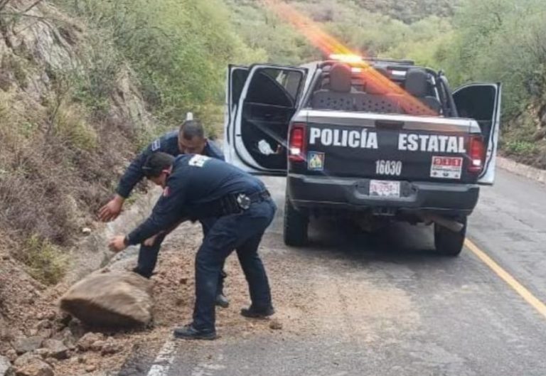 Policía Estatal brinda (1)
