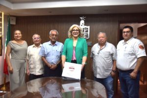 RECONOCE ALCALDESA (2)